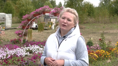 Марий Эл ТВ: Соцконтракт помог жительнице Куженерского района развивать цветочный бизнес