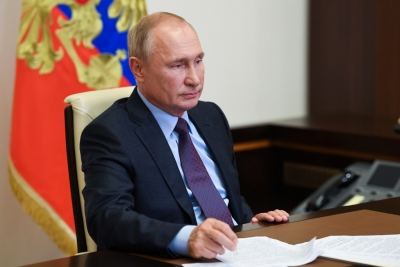 Владимир Путин поручил подготовить меры поддержки гражданским женам погибших участников СВО