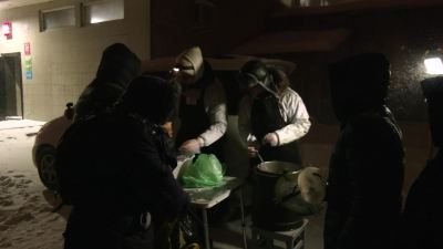 В Йошкар-Оле у 4-й поликлиники открылась точка раздачи горячего питания нуждающимся