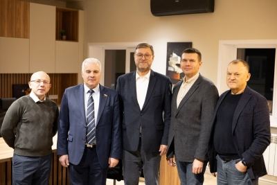 Cенаторы от Марий Эл посетили кондитерское производство Сернурского сырзавода