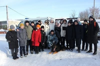 В Йошкар-Оле полицейские-кинологи провели экскурсию для школьников
