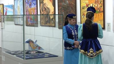 В Йошкар-Оле открылась выставка «Колесо дружбы»