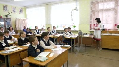 Марий Эл ТВ: Шочмо йылме-влакын кӱлешлыкыш нерген йодышым черетан конференцийыште каҥашеныт