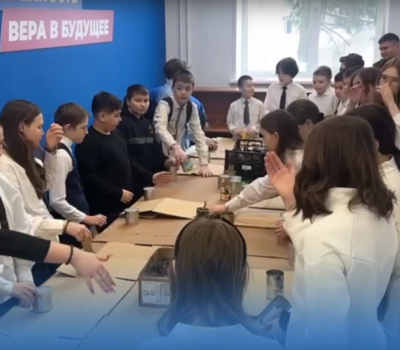 В Йошкар-Оле школьники сделали блиндажные свечи для фронта