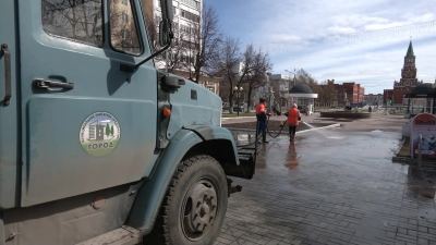 Глава Марий Эл Юрий Зайцев вручил награды работникам ЖКХ