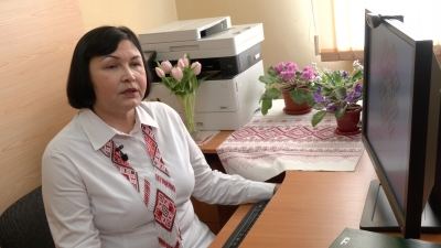 Марий йӱла: филологий шанче доктор, В.Васильев лӱмеш МарНИИЯЛИ-н  тӱҥ шанче пашаеҥже Абукаева Л.А. шулык нерген