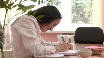 Марий Эл ТВ: Мария Матукован «Кундемнан шӧтньӧ поянлыкше» книгаже лектын