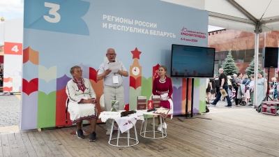 Марий Эл ТВ: Йошкар площадьыште книга фестиваль эртен