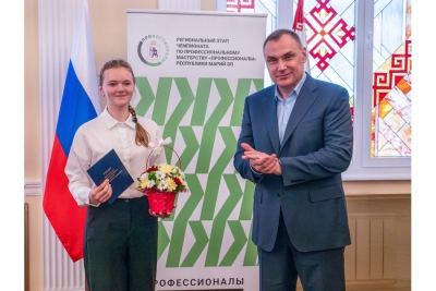 В Марий Эл 43 молодым профессионалам вручили гранты правительства