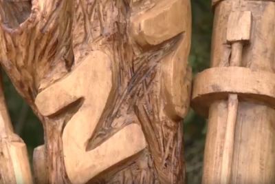 В Йошкар-Оле на Алее героев установили деревянную скульптуру «Древо памяти»
