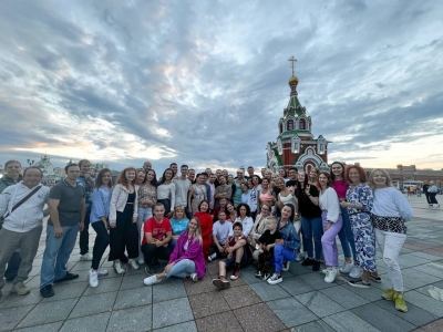 «Интуристы» станцевали на набережной Йошкар-Олы