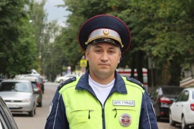 В Марий Эл сотрудник ДПС помог экстренно доставить ребенка в больницу
