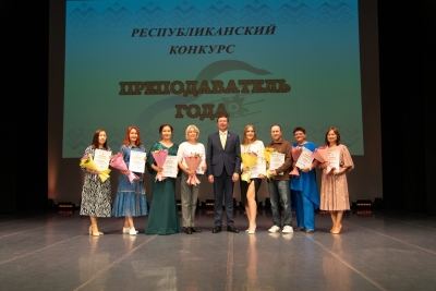 Сымыктыш да художественный школлаште тыршыше педагог-влакым «Идалыкын туныктышжо» лӱм дене суапландареныт