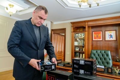 Глава Марий Эл передал военнослужащим оборудование для защиты от БПЛА