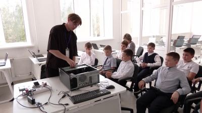 Марий Эл ТВ: Оршанкысе шуко профилян колледжыште «IT-куб» рӱдерым почыныт
