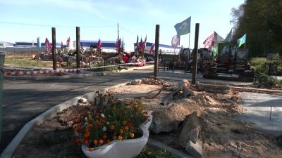 На Туруновском кладбище Йошкар-Олы благоустраивают «Аллею героев»
