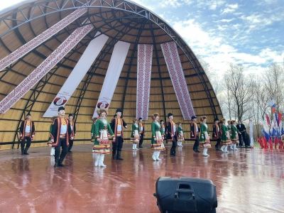 В Йошкар-Оле в преддверии Дня народного единства открыли Марий парк