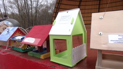 В Марий Эл участники акции «Покормите птиц» развесили 30 кормушек