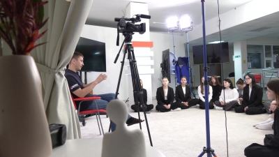 На телеканале МЭТР продолжаются практические занятия для десятиклассников лицея Бауманский