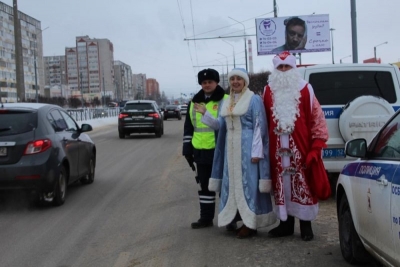 На дорогах Йошкар-Олы пройдут рейды с участием Деда Мороза и Снегурочки