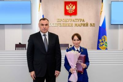 Глава Марий Эл вручил награды работникам прокуратуры