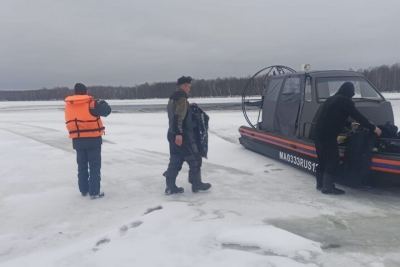 В Марий Эл на Волге под лёд провалились четыре рыбака
