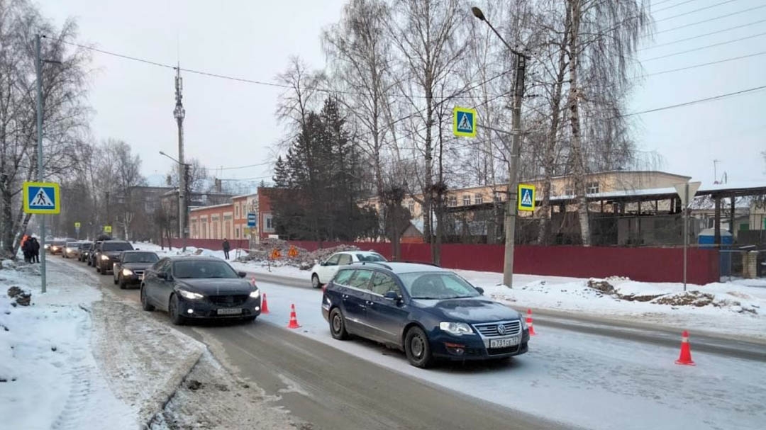 В Йошкар-Оле 19-летняя девушка попала под колёса автомобиля