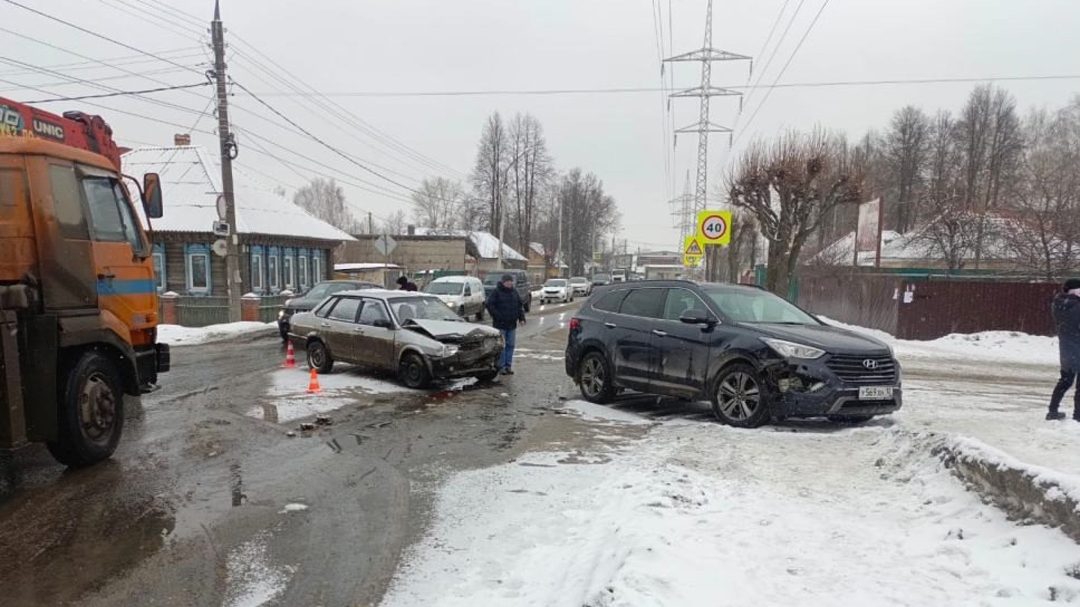 В Йошкар-Оле девятилетняя девочка попала в больницу с места ДТП