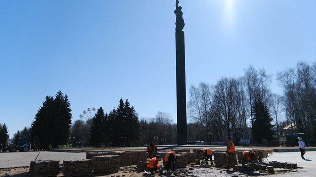 В центре Йошкар-Олы обновляют мемориалы