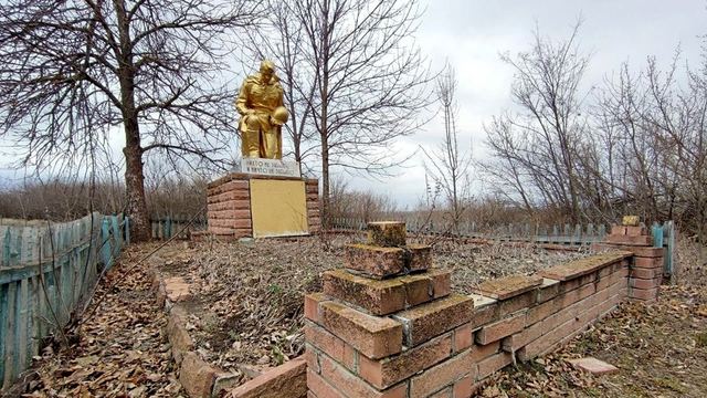Марий Эл помогает восстанавливать памятник на братской могиле в Куйбышевском округе