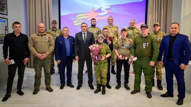 Глава Марий Эл вручил удостоверения и медали ветеранам СВО