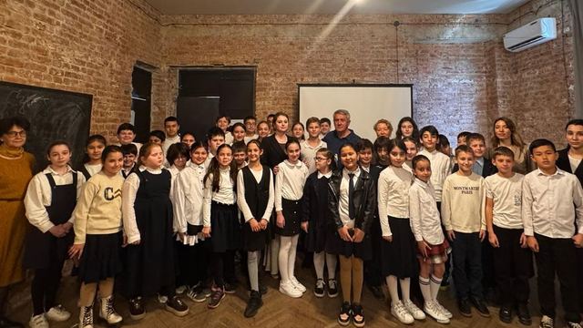 Школьники «Алашара» встретились с писателем из Марий Эл Николаем Лузаном