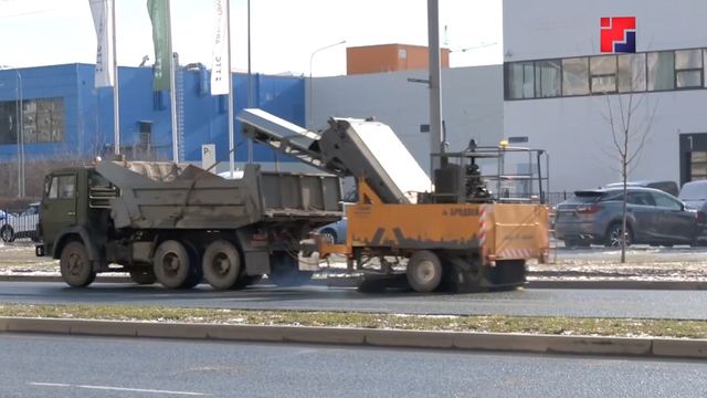 Работники городского хозяйства продолжают убирать и благоустраивать Йошкар-Олу