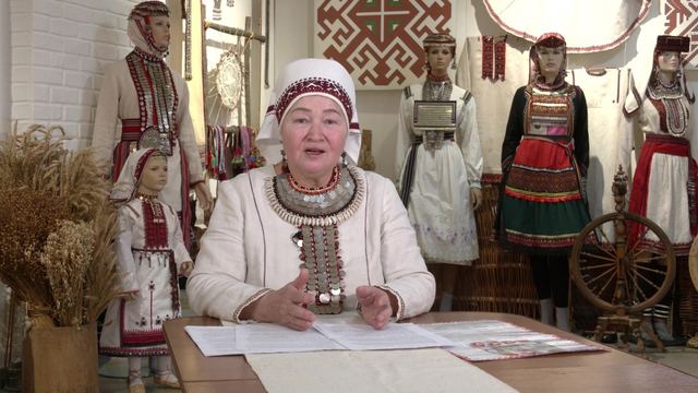 МАРИЙ ЙӰЛА: Йошкар-Оласе «Марий кумалтыш» общинын еҥже Ираида Степанова Кугече пайремлан ямдылалтме нерген