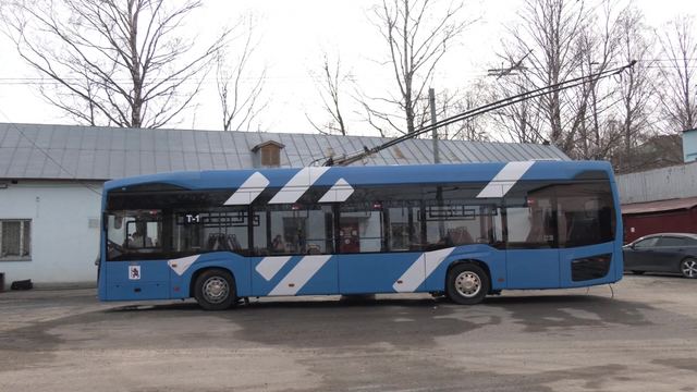 Йошкаролинцы прокатились на новом троллейбусе с автономным ходом