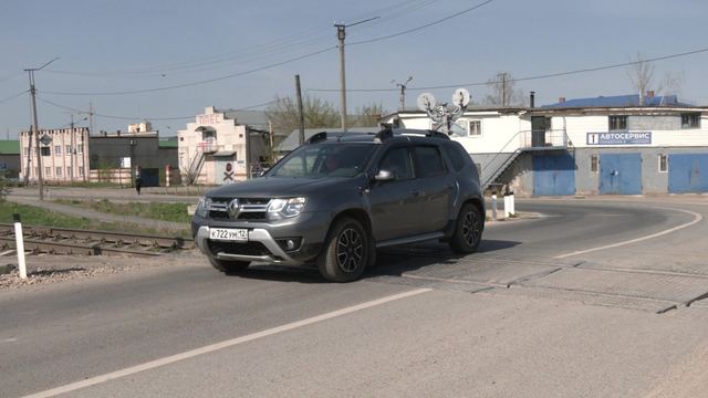 Жителям Марий Эл рассказали что делать, если автомобиль заглох на ЖД путях
