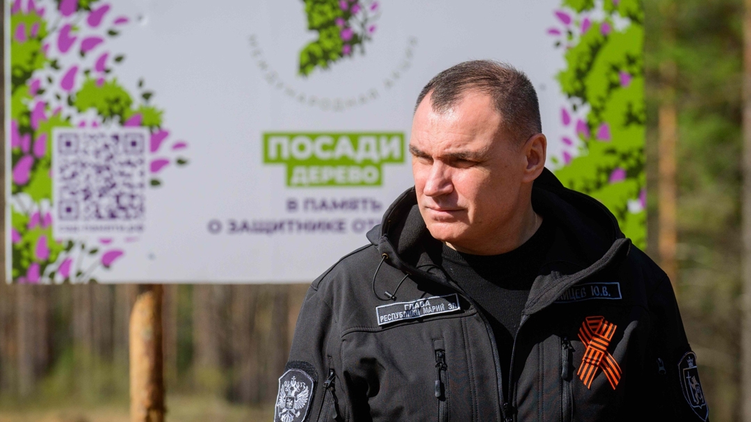 Глава Марий Эл принял участие в эколого-патриотической акции «Сад Памяти»