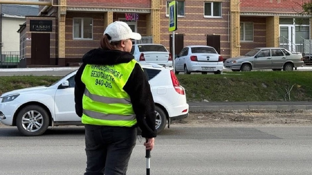 В Йошкар-Оле на новых пешеходных переходах дежурят волонтеры