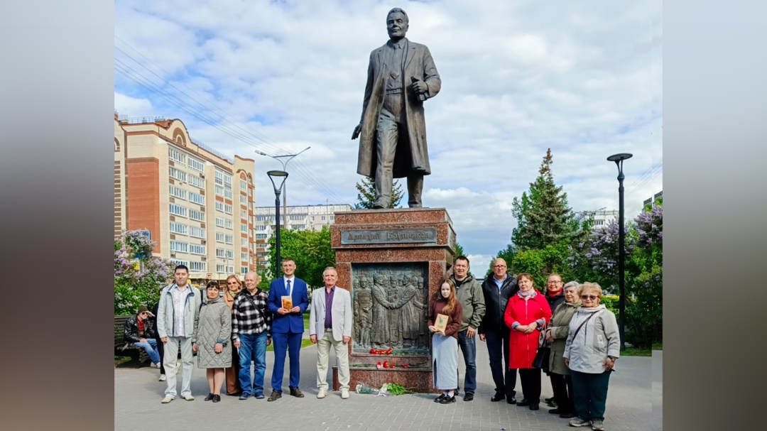 В Йошкар-Оле отметили 106 лет со дня рождения народного марийского писателя