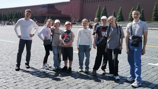 Восемь школьников из Марий Эл отправились на юбилейную смену в «Артек»