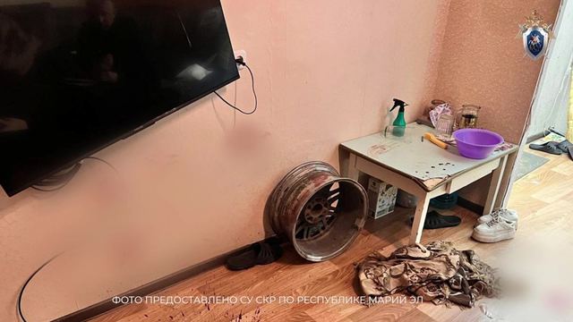 Сводка 112: кредиты на старые симки; забил диском 23-летнюю спутницу; страшная авария на Соловьева