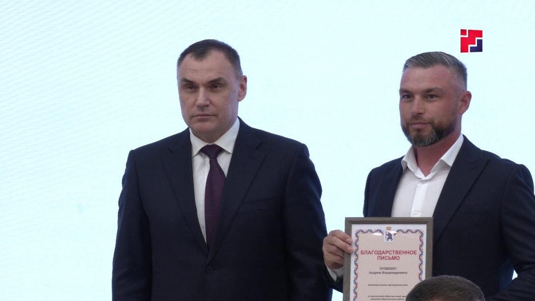 Глава республики Юрий Зайцев поздравил представителей бизнес-сообщества с Днем предпринимателя