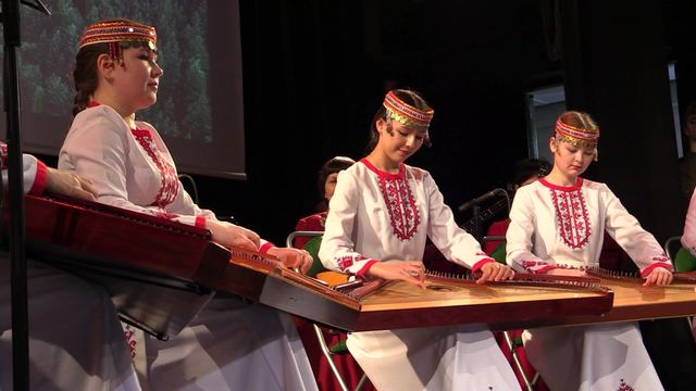 Марий Эл ТВ: 28 майыште Я. Эшпай лӱмеш Марий кугыжаныш филармонийыште «Сеҥымаш кӱсле» программым калыклан ончыктат