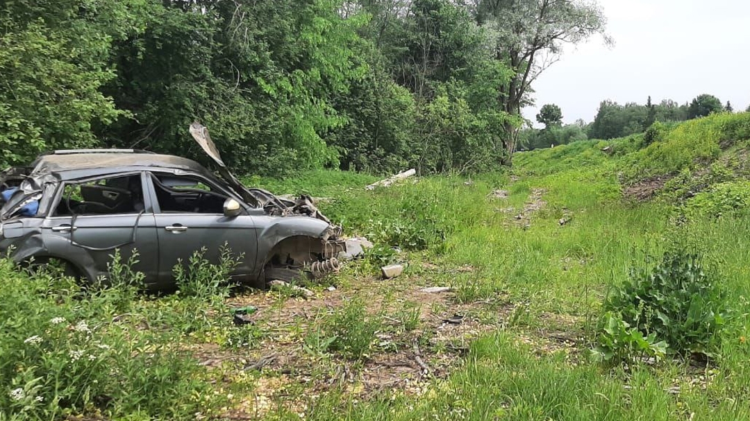 В Марий Эл в результате опрокидывания автомобиля погибли три человека