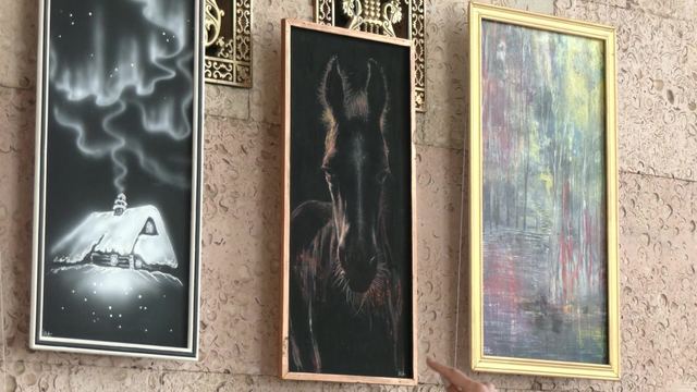 В холле русского театра драмы имени Константинова открылась выставка картин
