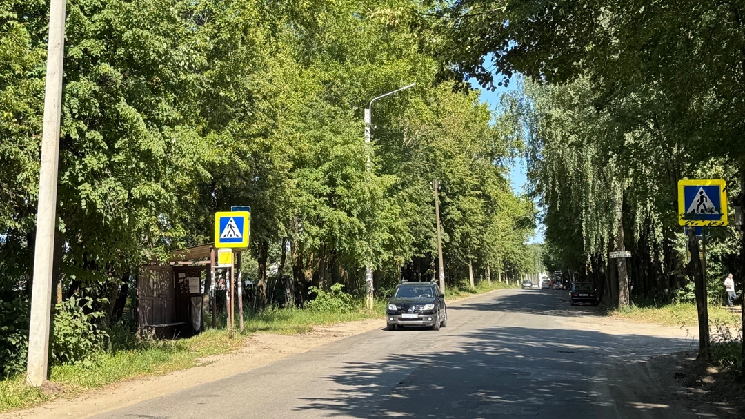 В Йошкар-Оле на улице Ленинградской строится новая линия уличного освещения