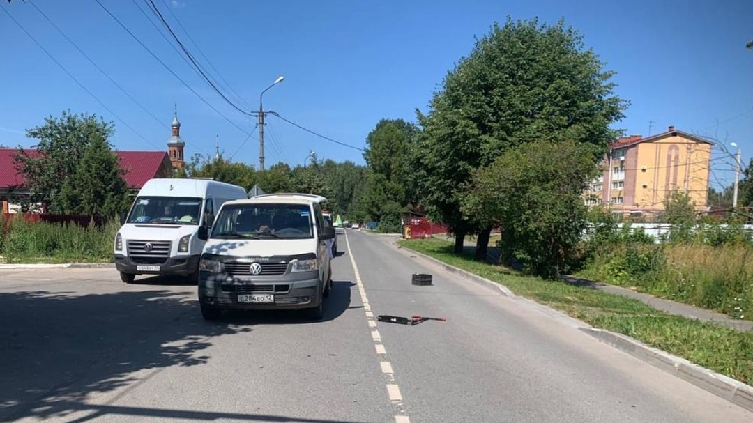 В Медведеве 9-летний ребёнок на самокате попал под колёса автомобиля