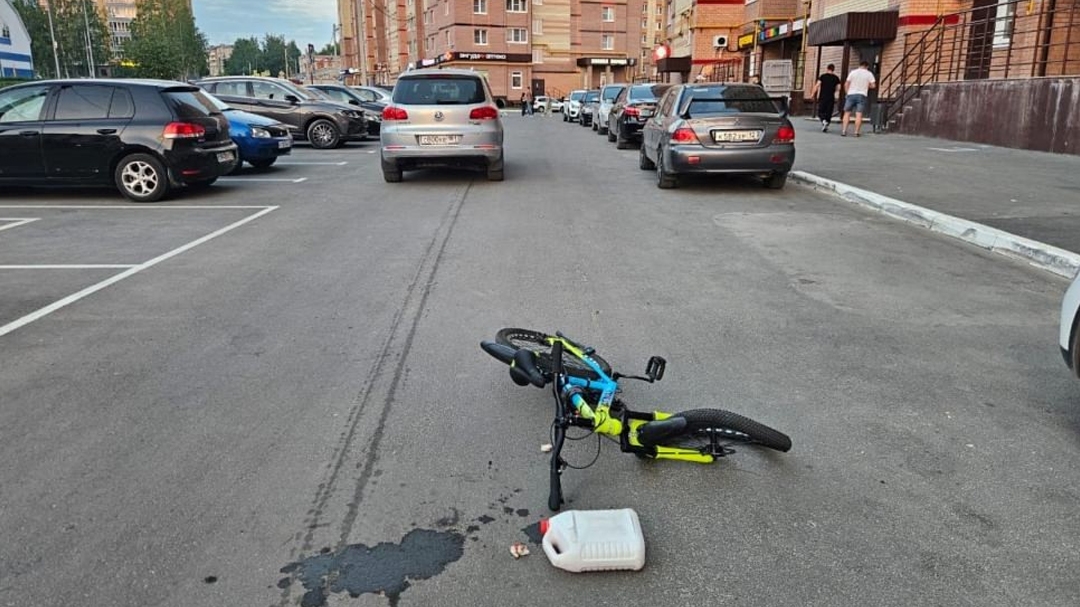 В Марий Эл 9-летний велосипедист попал под колёса автомобиля