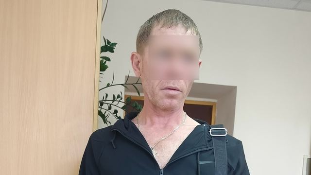 В Йошкар-Оле грабитель напал на женщину в подъезде дома
