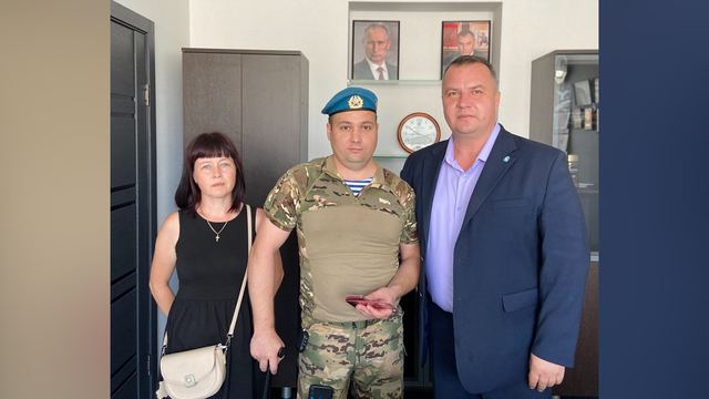 В Йошкар-Оле участнику СВО вручили региональную награду